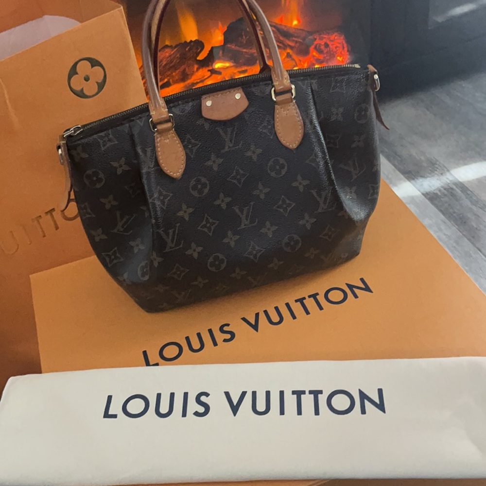 100% Authentic guaranteed Louis Vuitton monogram bag